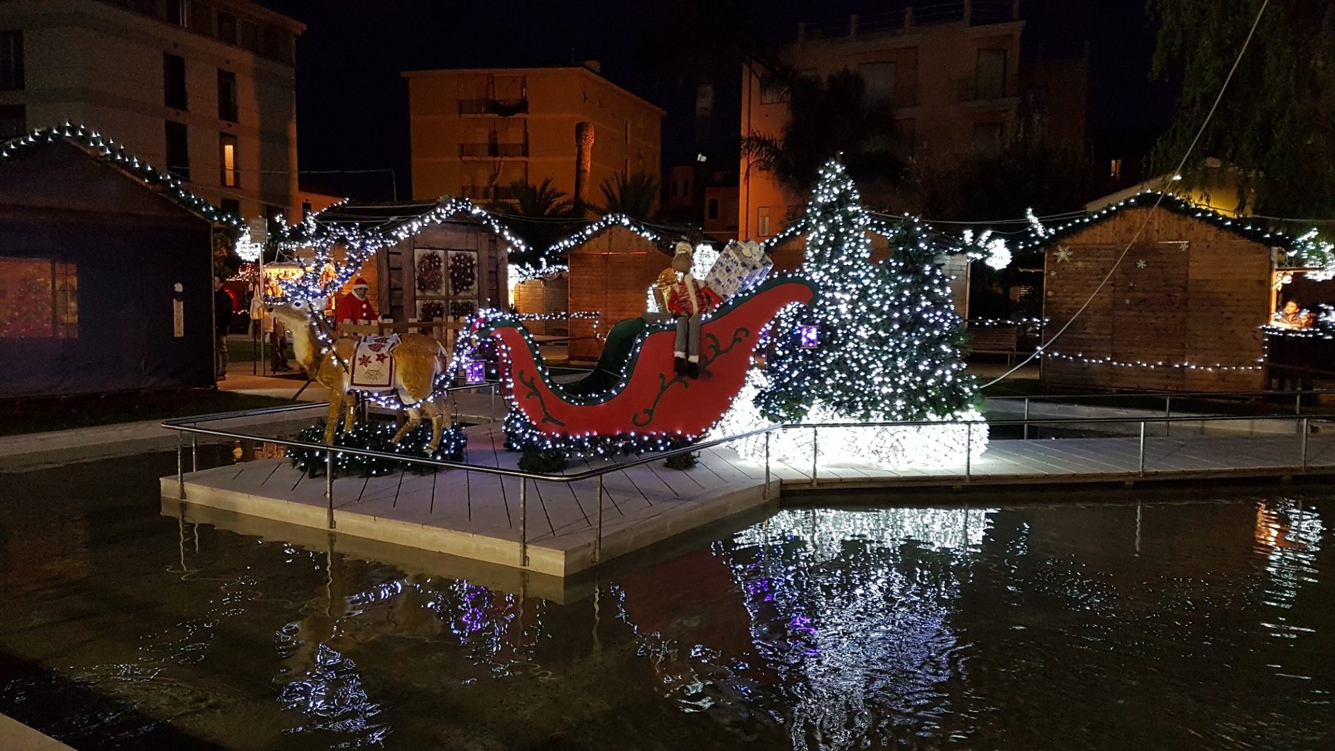 Guarda questa foto sull'evento Loano christimas, villaggio di natale a Loano