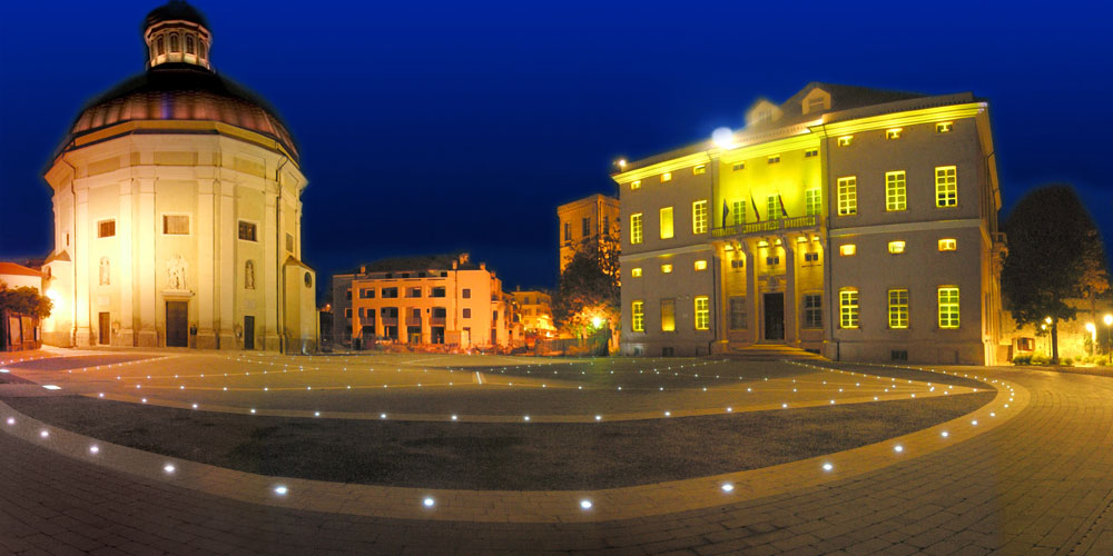 Loano, piazza del Comune.