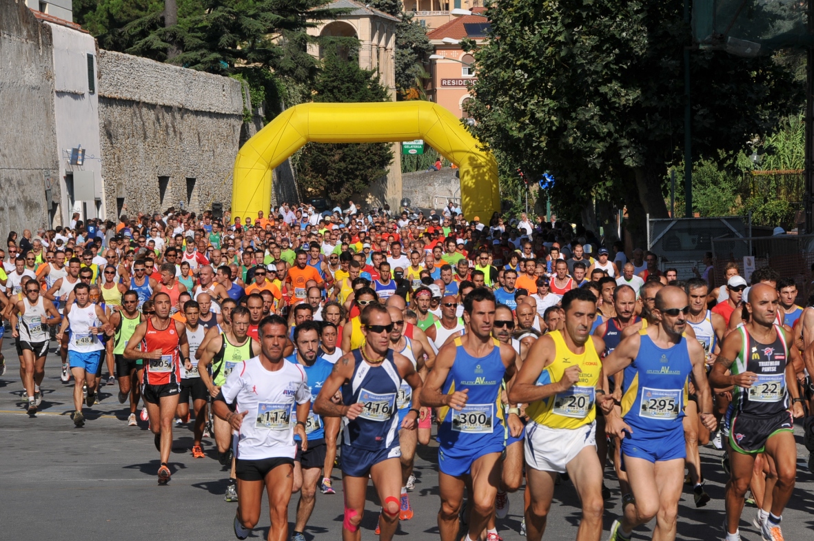 Loano Giro Mura 2012 partenza 2