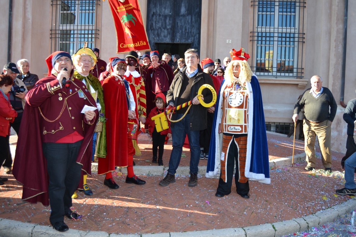 Carnevale consegna chiavi