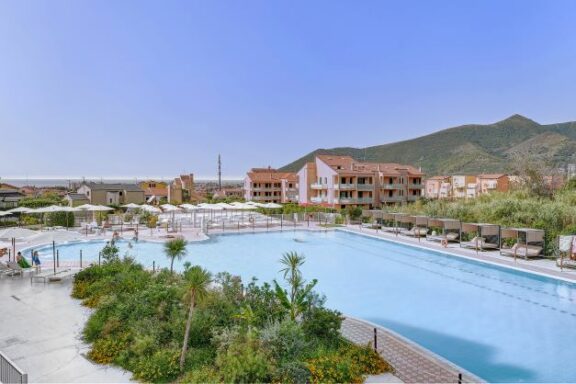 Piscina-esterna-6